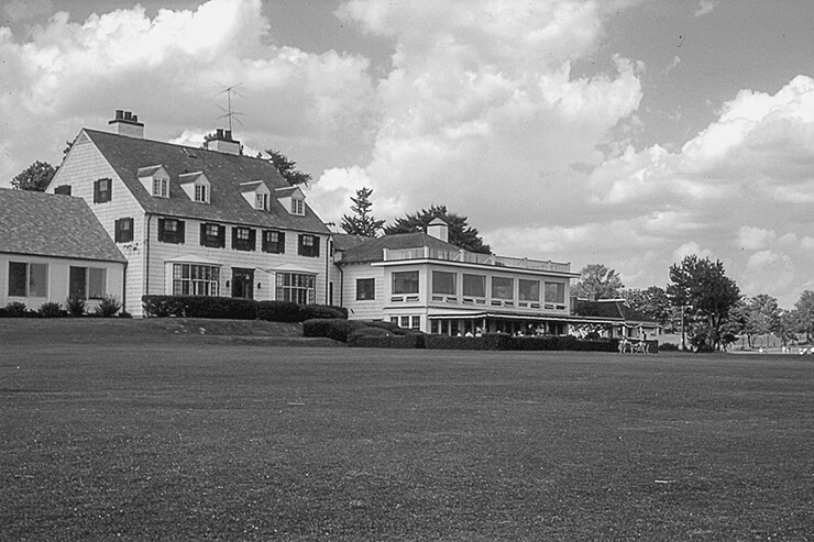 Warwick Country Clubhouse in 1960s